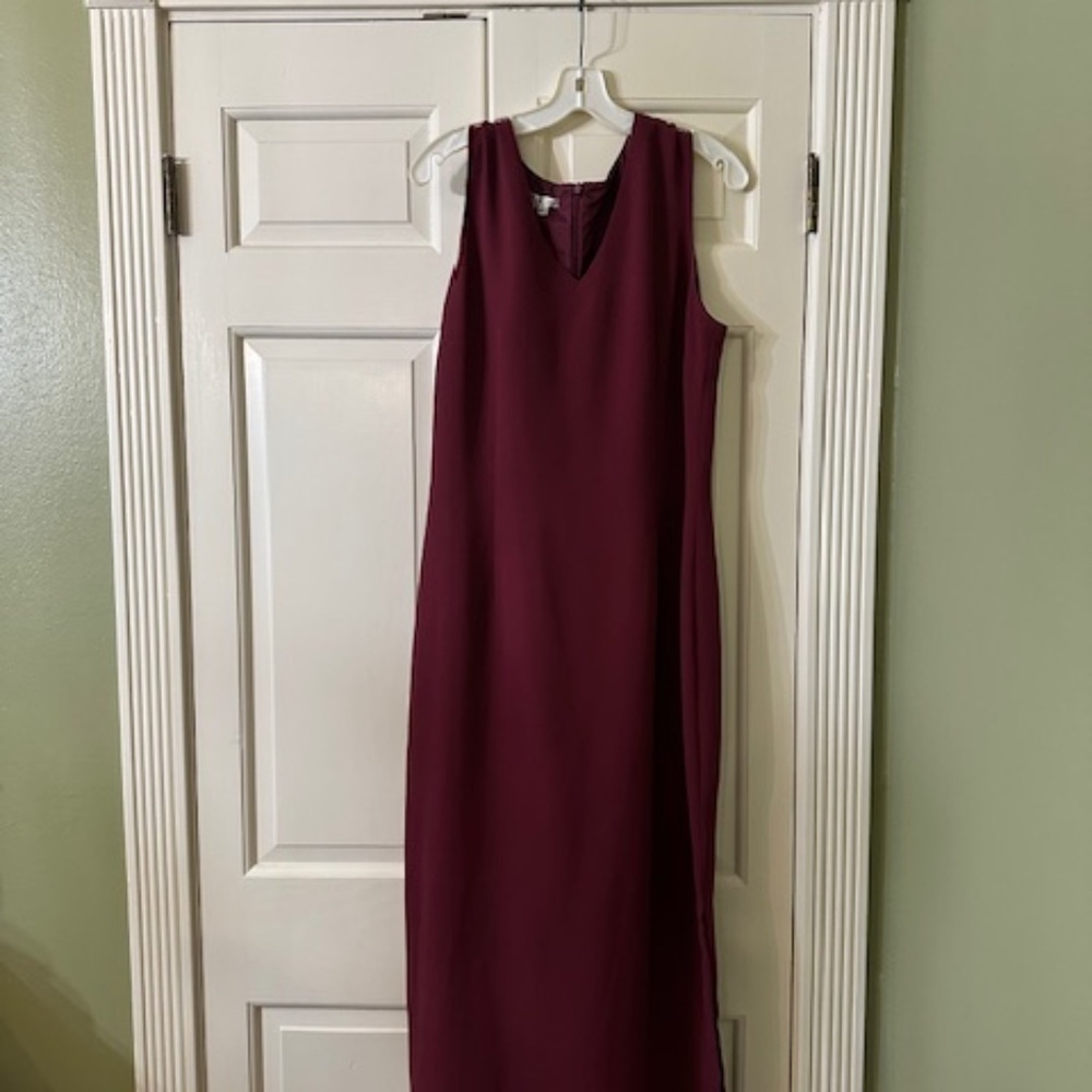 Maggy London || Burgundy Sleeveless Maxi Dress || Size 16 || 100% Polyester